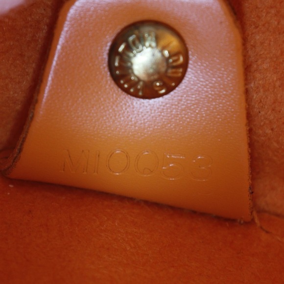 LOUIS VUITTON Orange Leather Pouch - Picture 13 of 14